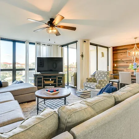 Airy Destin Condo With Pool - Walk To Private Beach!